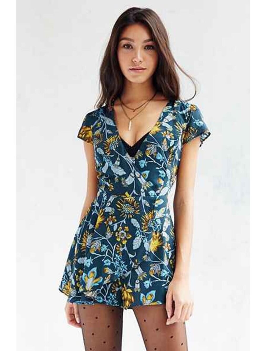 New Kimchi Blue Anita Ruffle Front Romper Size 0